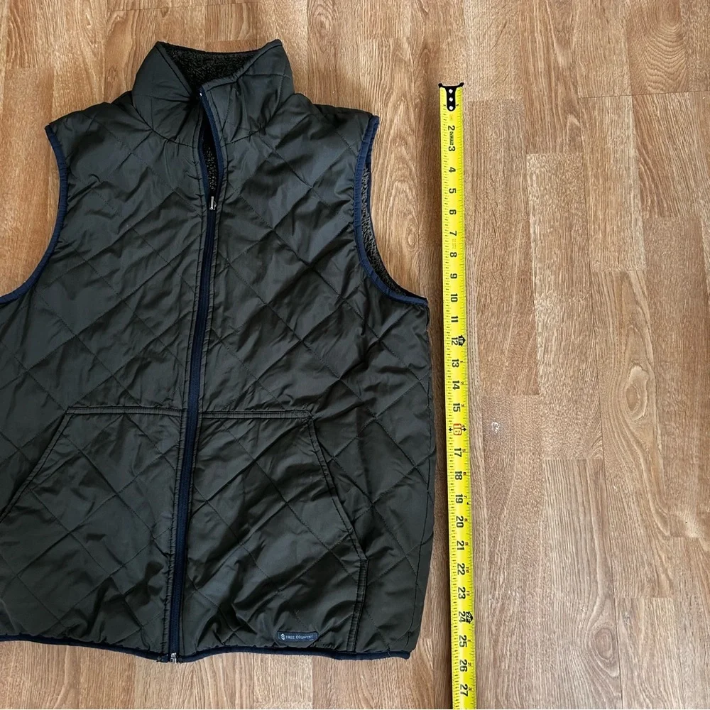 Free Country men’s Reversible army green quilted vest w reversible fleece Sz M